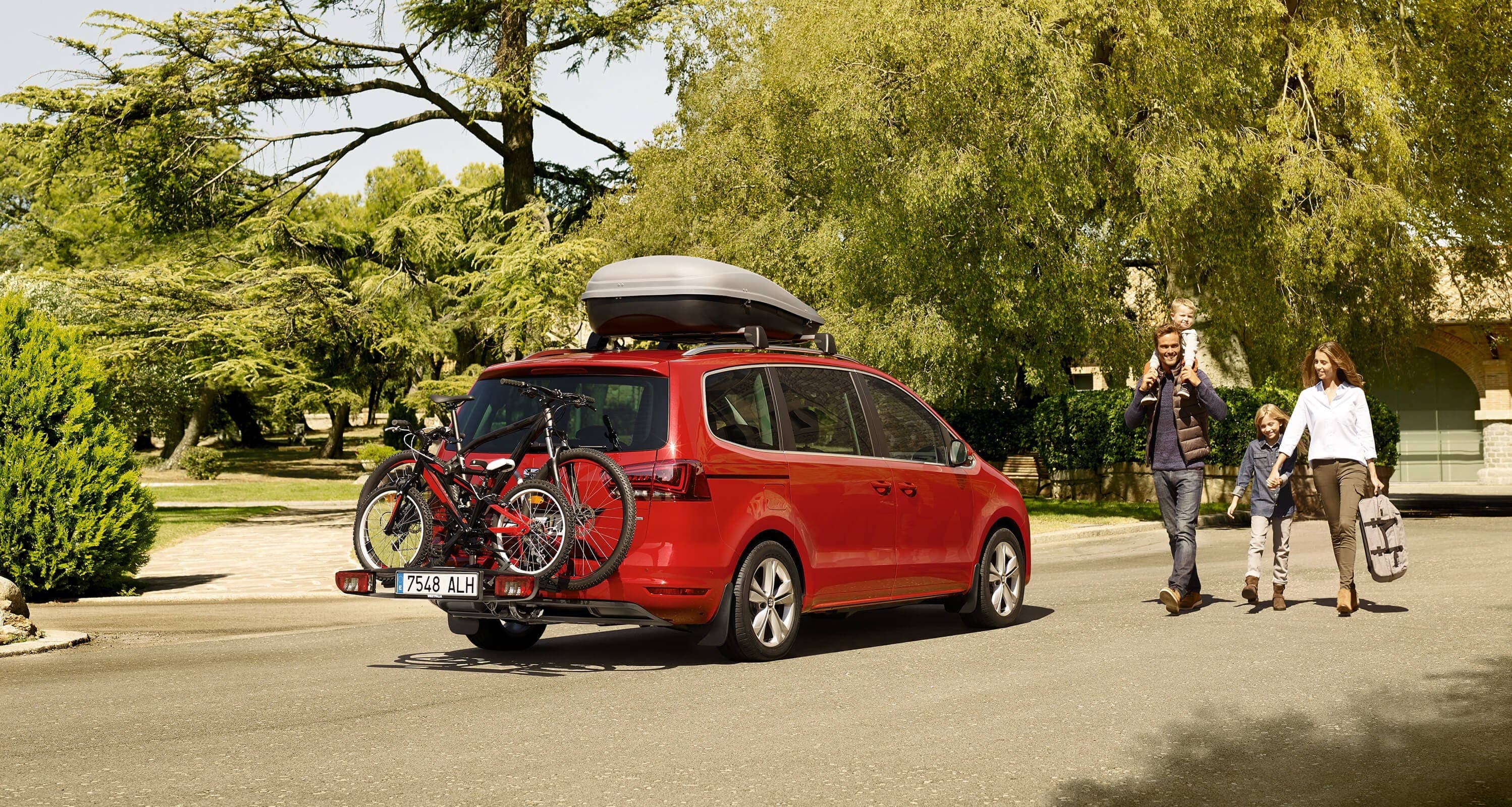 SEAT Alhambra aksesuāri ģimeņu ceļojumiem un braucieniem