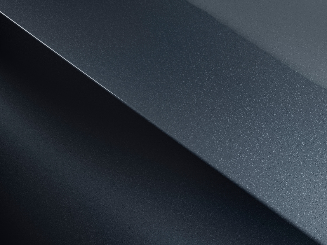 SEAT Arona Magnetic Tech krāsā ar metālisku krāsojuma apdari 