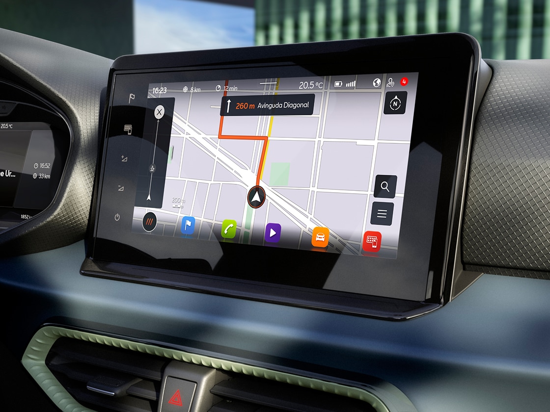 SEAT Arona salons ar SEAT CONNECT skārienekrānā