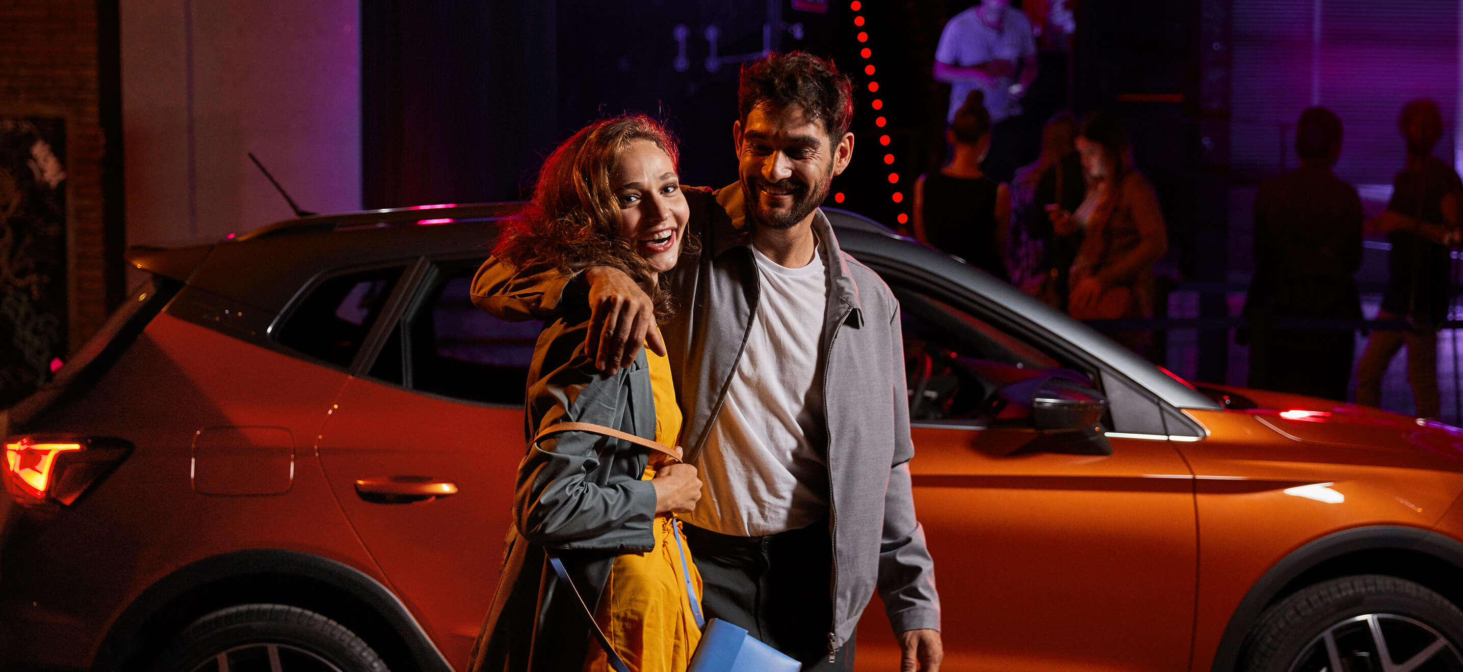 New SEAT Arona Night Lateral View