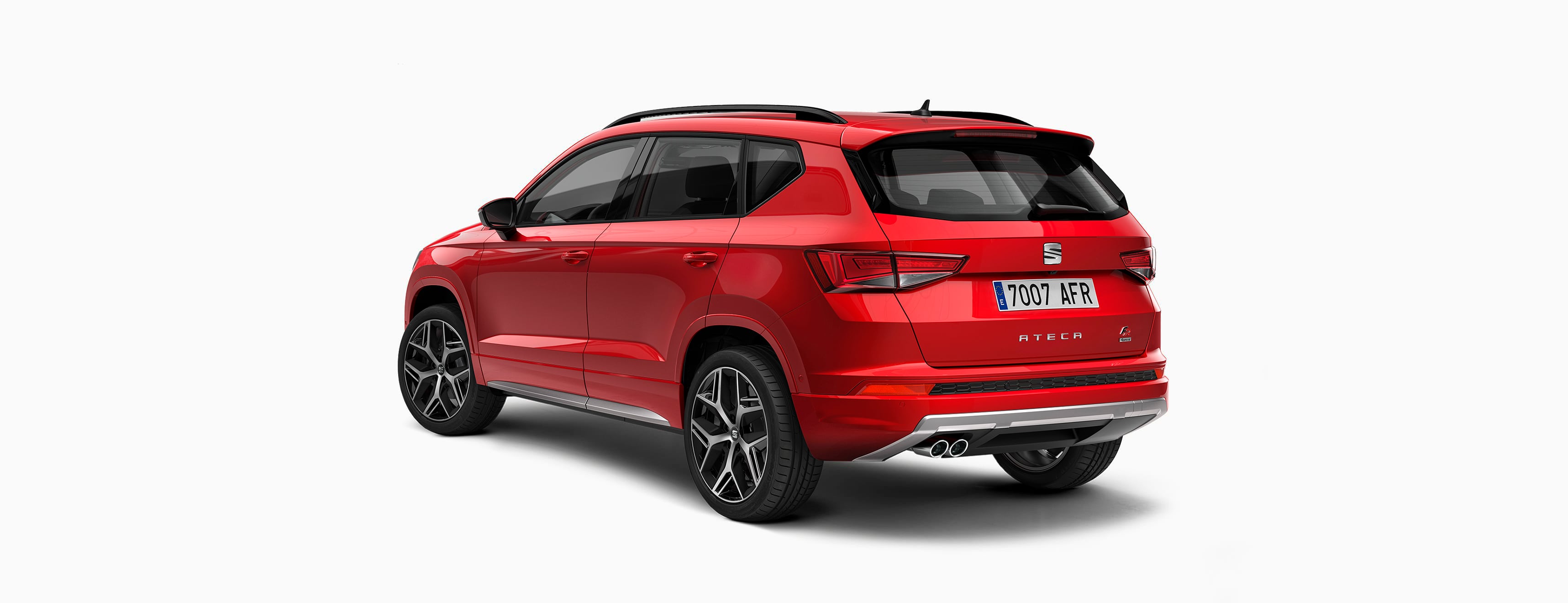 SEAT Ateca SUV kompakts eksterjers. Attēlots urban white bila SEAT Ateca SUV