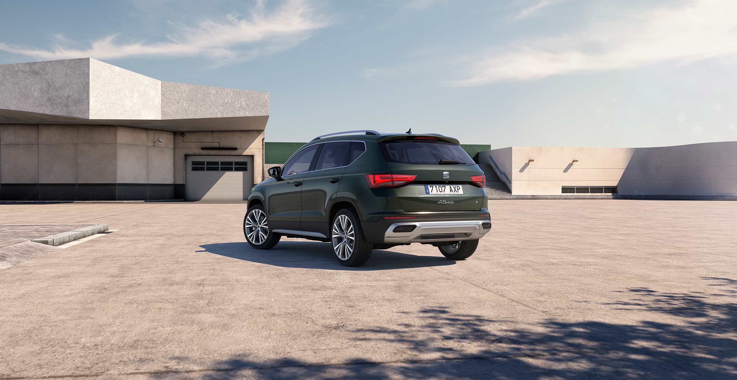 New SEAT Ateca in dark camouflage exterior rear side view with reflex silver elements